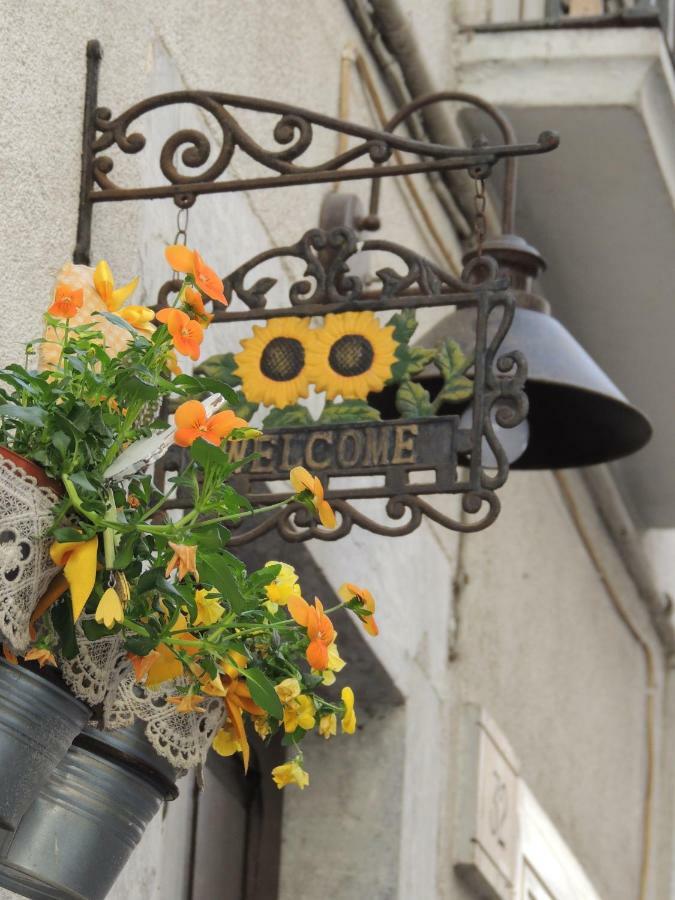 B&B Il Giullare 술모나 외부 사진